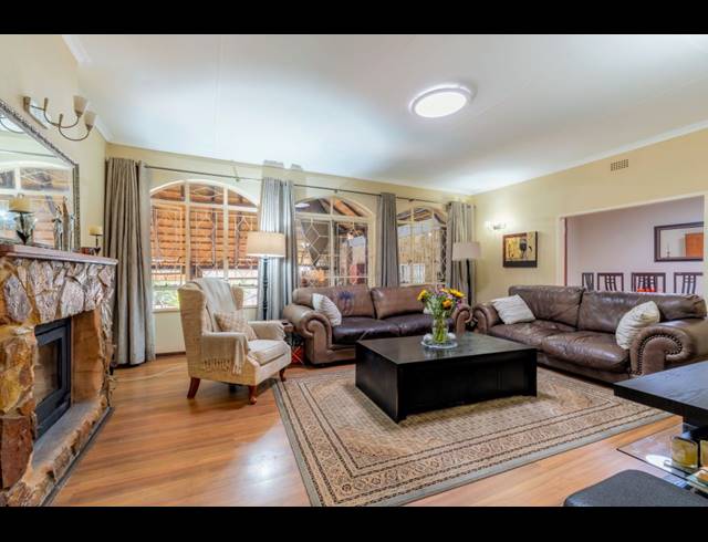 4 BEDROOM HOUSE FOR SALE IN HELDERKRUIN